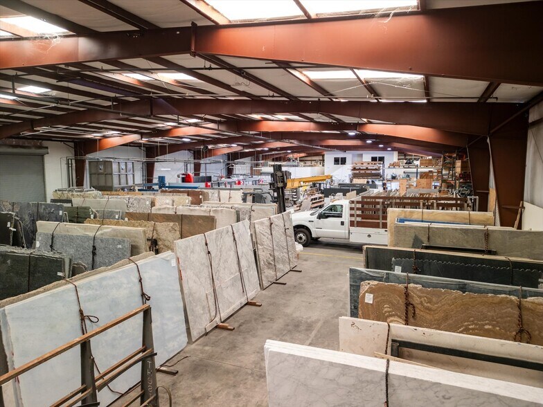 More Photos Of 325 Santa Bella, Paso Robles Warehouse For Sale
