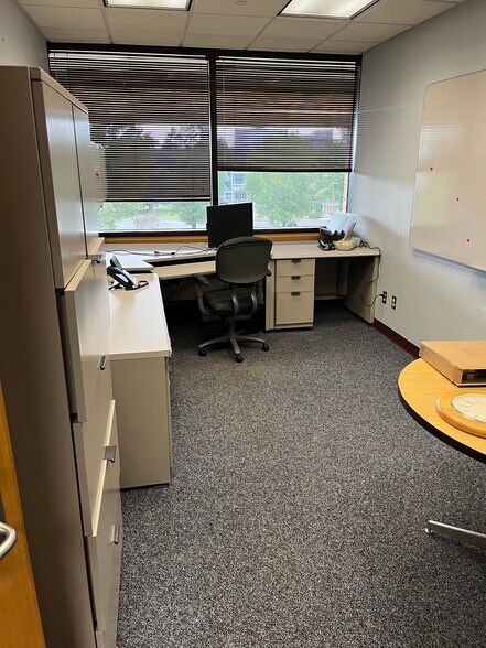 More Photos Of 3200 Kanawha Tpke, South Charleston Office For Lease