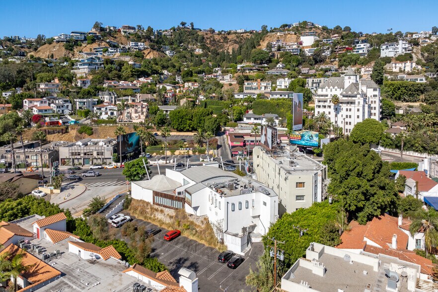 More Photos Of 8240 W Sunset Blvd, West Hollywood Office For Lease