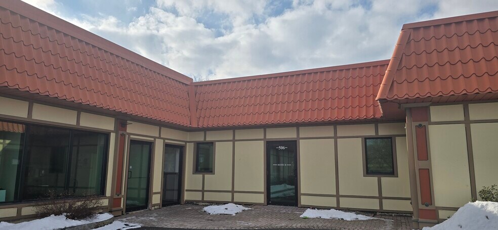 More Photos Of 506 E Washington St, Syracuse Medical For Lease