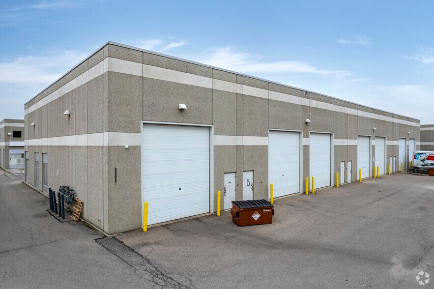 More Photos Of 399 Four Valley Dr, Vaughan Flex For Sale