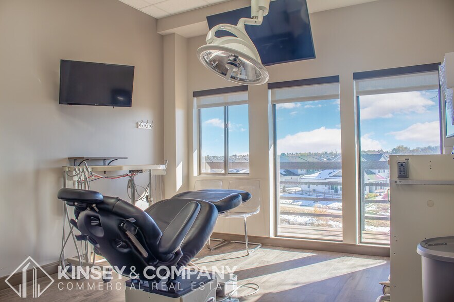 More Photos Of 7586 W Jewell Ave, Lakewood Medical For Sale