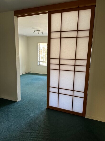 More Photos Of 2311 Lake Tahoe Blvd, South Lake Tahoe Office For Lease