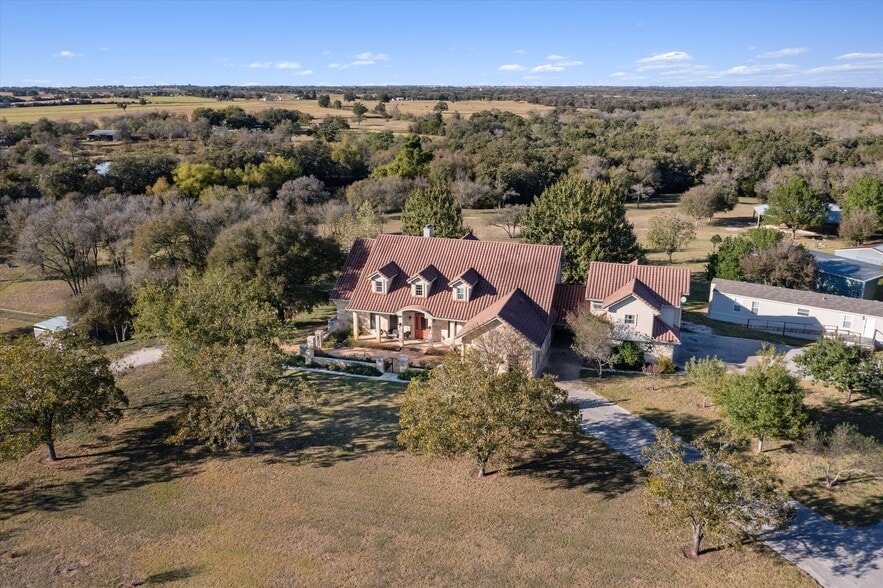 More Photos Of 1092 FM 3000, Elgin Specialty For Sale