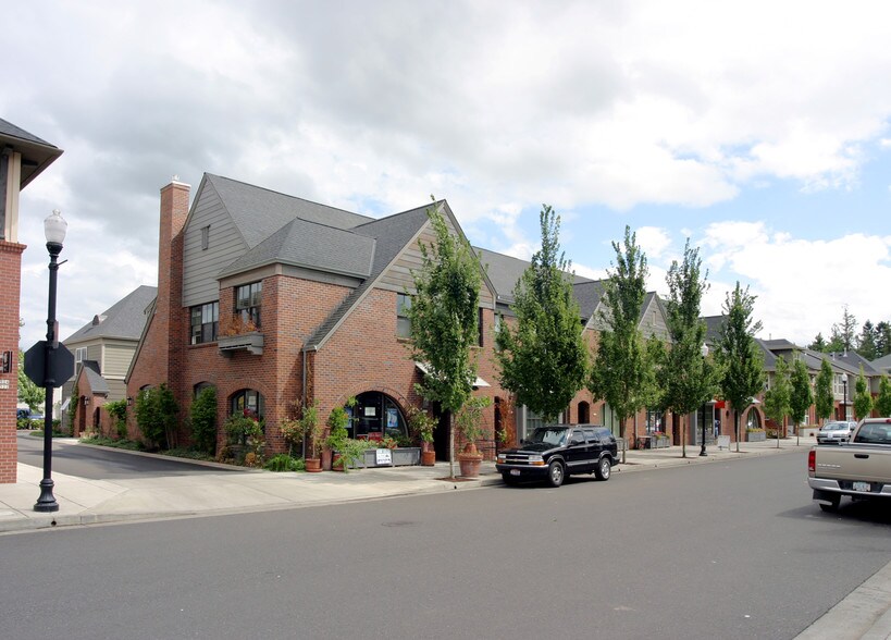More Photos Of 1510 NE Fairview Village St, Fairview Office Residential For Lease