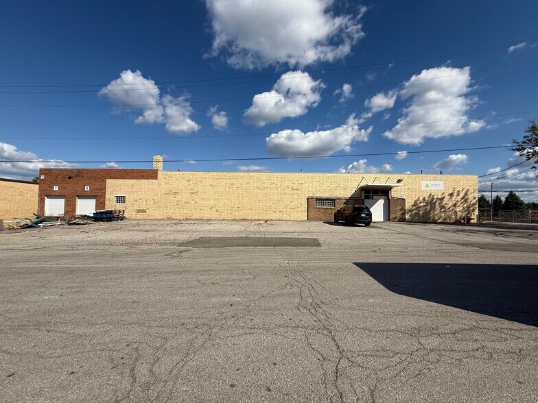 Primary Photo Of 1760 Frebis Ave, Columbus Warehouse For Lease