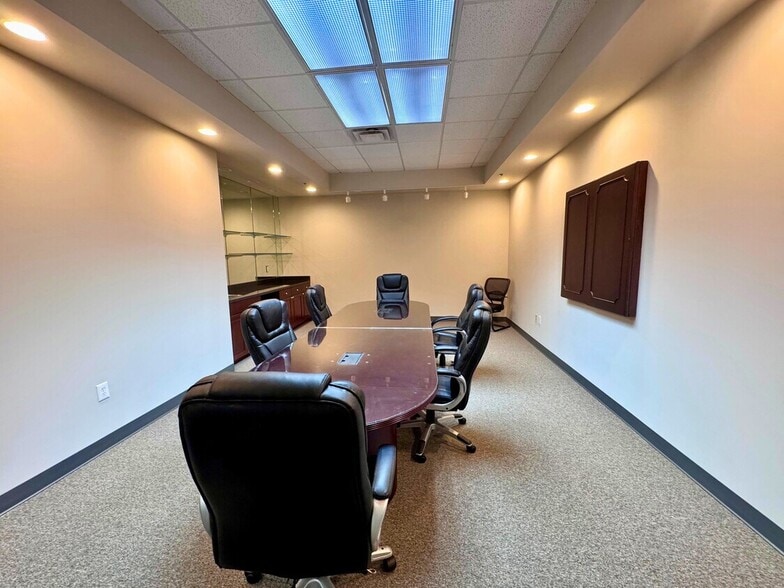 More Photos Of 975 Cobb Place Blvd, Kennesaw Light Distribution For Sale