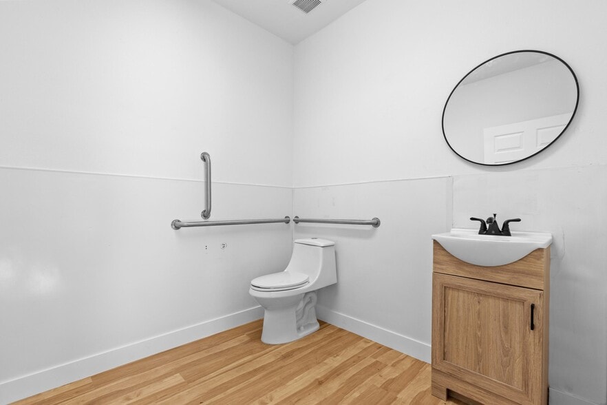 More Photos Of 310 Gass Ave, Las Vegas Unknown For Lease