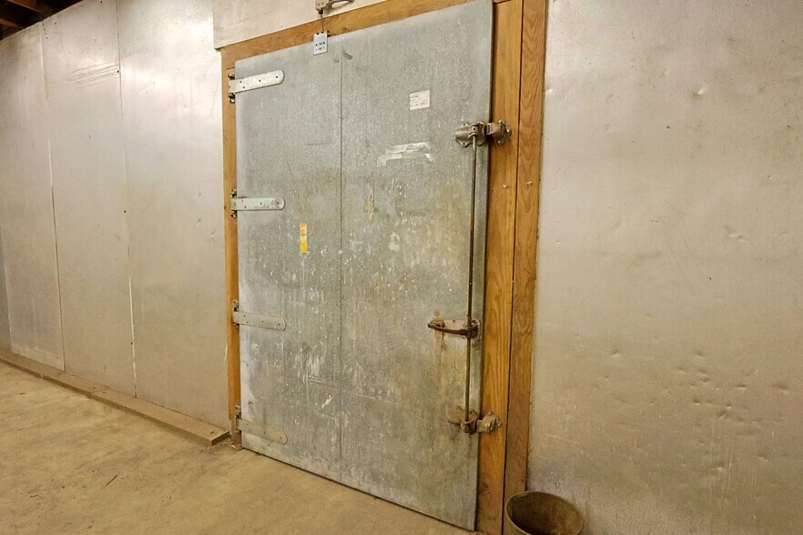 More Photos Of 665 Hemlock Ave, Coos Bay Refrigeration Cold Storage For Sale