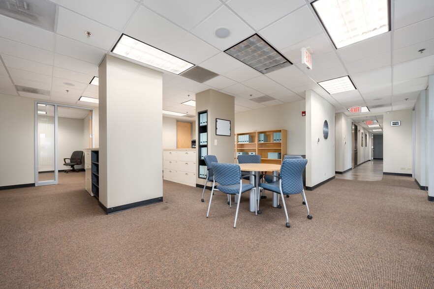 More Photos Of 10700 W Higgins Rd, Rosemont Office For Sale