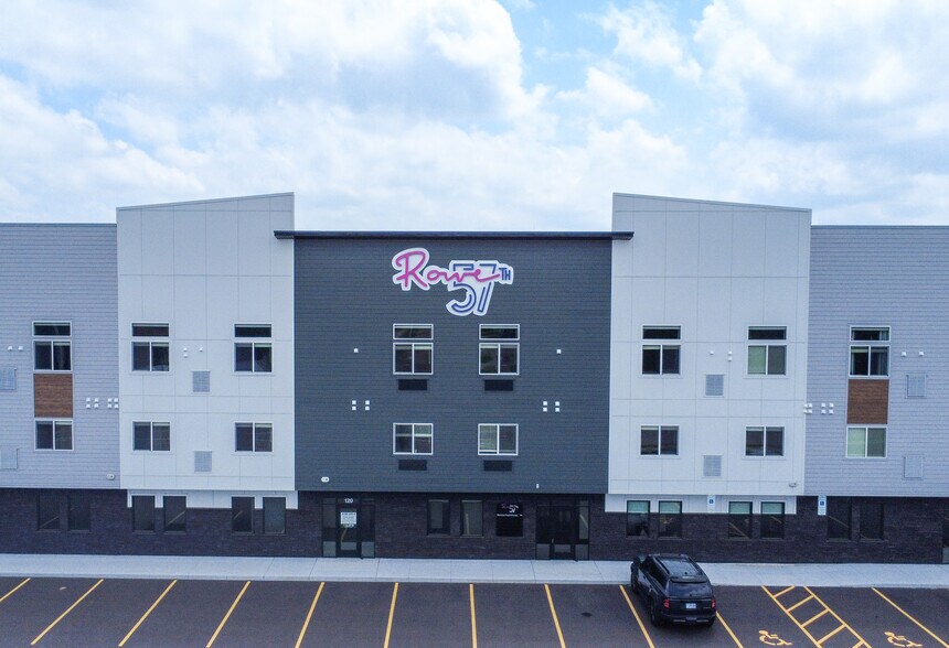 More Photos Of 5025 S Bahnson Ave, Sioux Falls Apartments For Lease