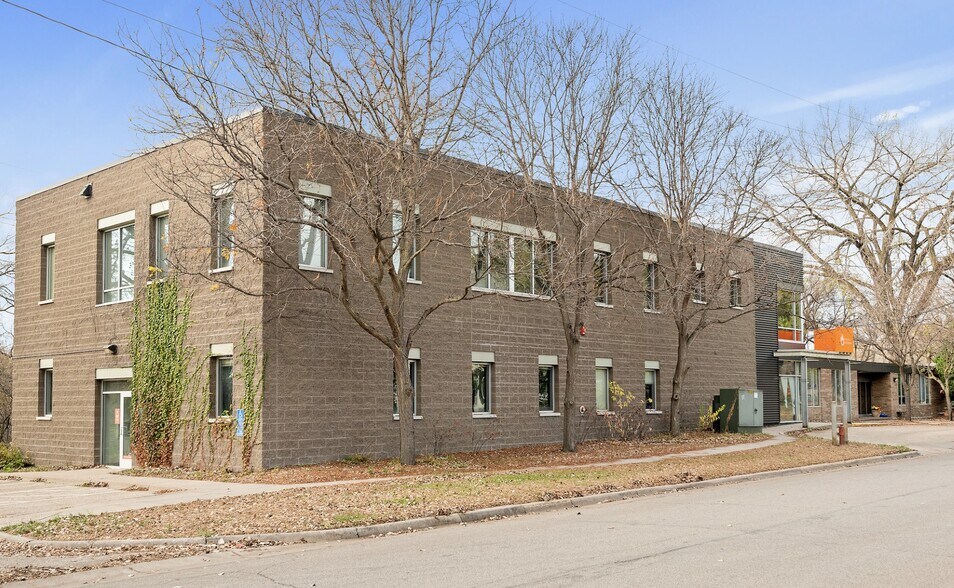 More Photos Of 1501 Xerxes Ave N, Minneapolis Religious Facility For Sale