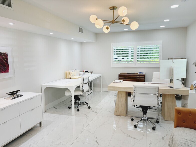 More Photos Of 301 SW 7th St, Fort Lauderdale Office For Sale