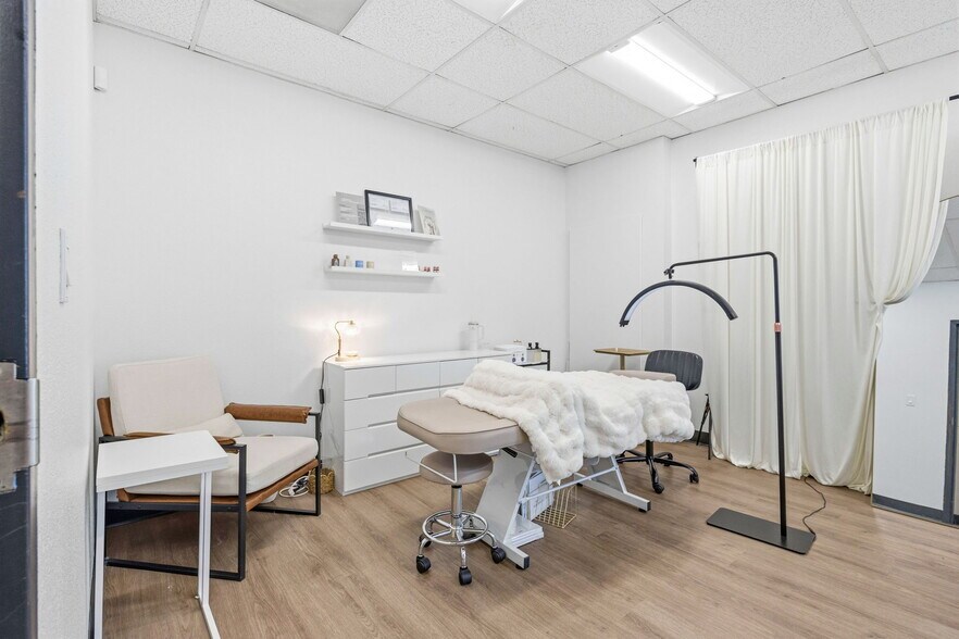 More Photos Of 1220 Liberty St NE, Salem Medical For Lease