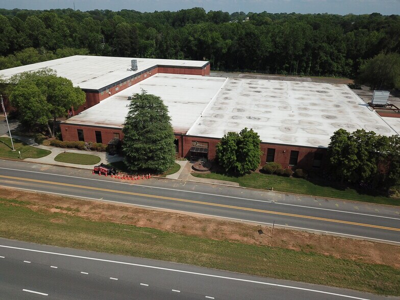 More Photos Of 400 National Blvd, Lexington Manufacturing For Sale