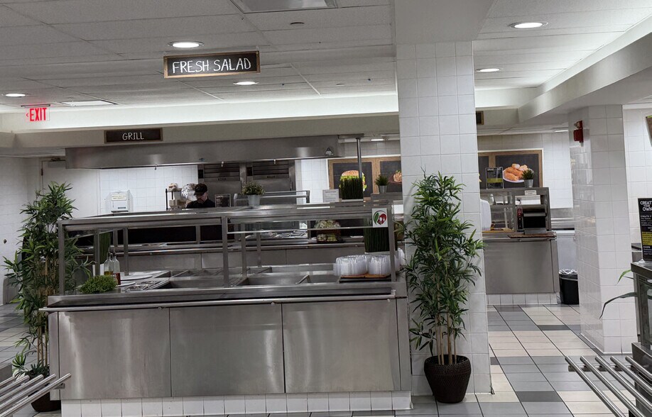 More Photos Of 5901 West Side Ave, North Bergen Office For Lease