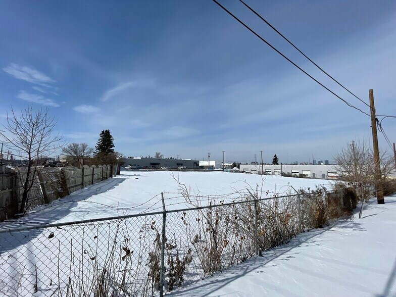 More Photos Of 7048-7052 Farrell Rd SE, Calgary Land For Lease
