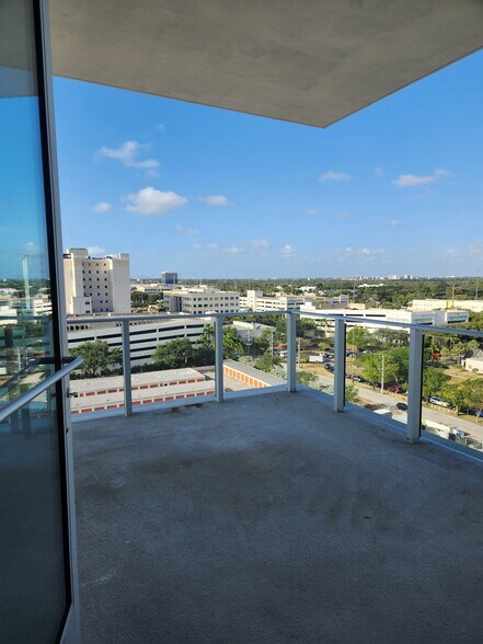 More Photos Of 2820 NE 214th St, Aventura Loft Creative Space For Sale