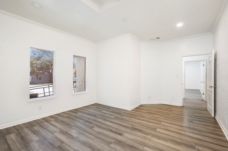 More Photos Of 3109 N St Marys St, San Antonio Office For Lease