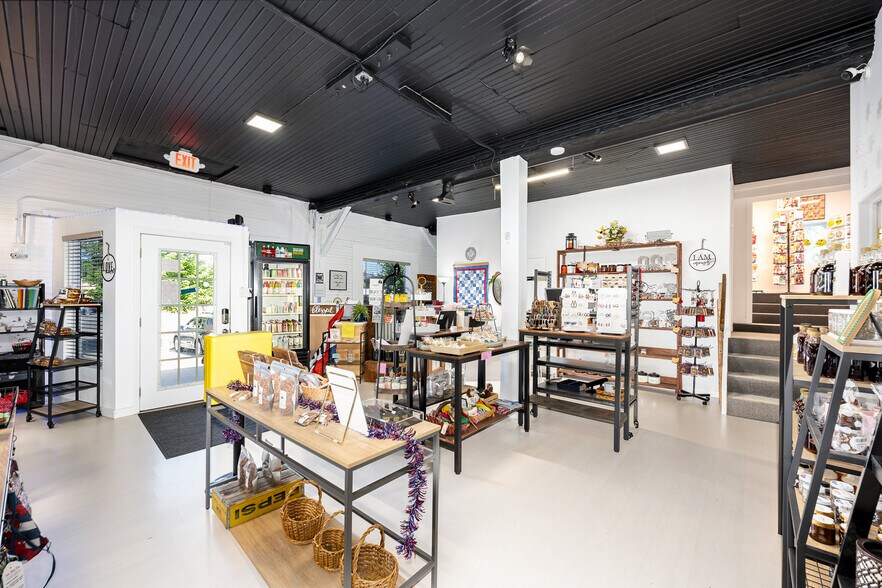 More Photos Of 46-50 S 1st St, Miamisburg Storefront Retail Office For Lease