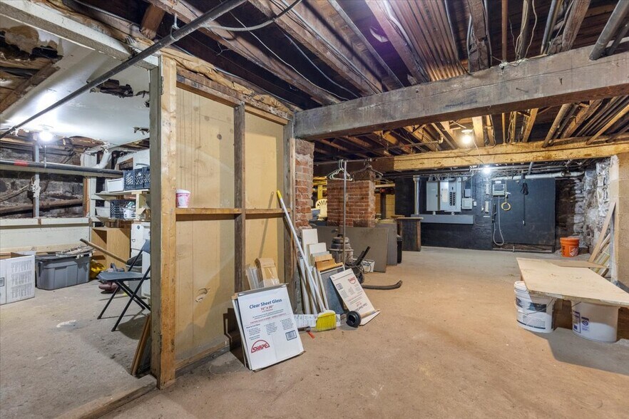More Photos Of 666-668 Main St, Middletown Apartments For Sale
