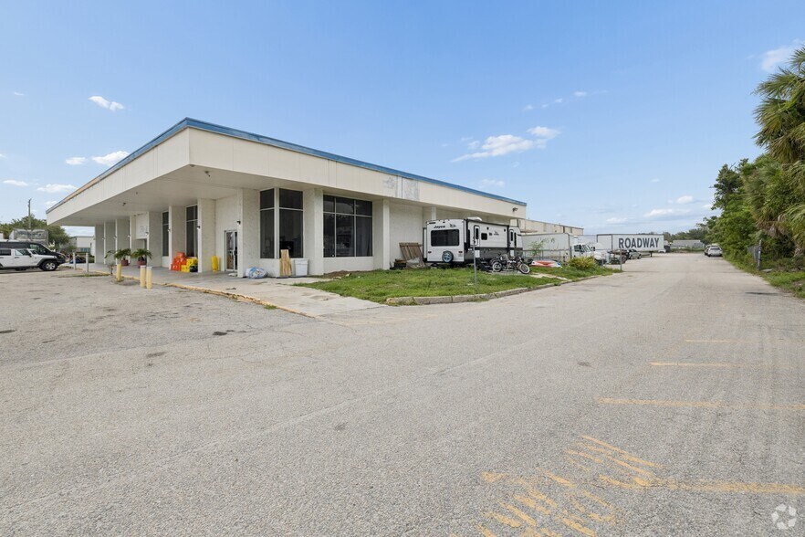 More Photos Of 7501 E 15th St, Sarasota Land For Lease