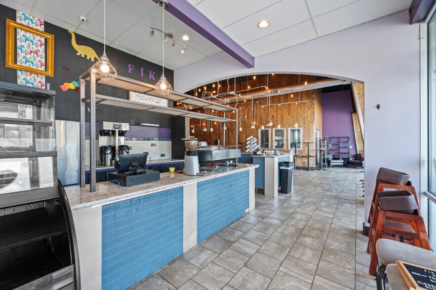 More Photos Of 11703-11729 Spring Cypress Rd, Tomball Storefront For Lease