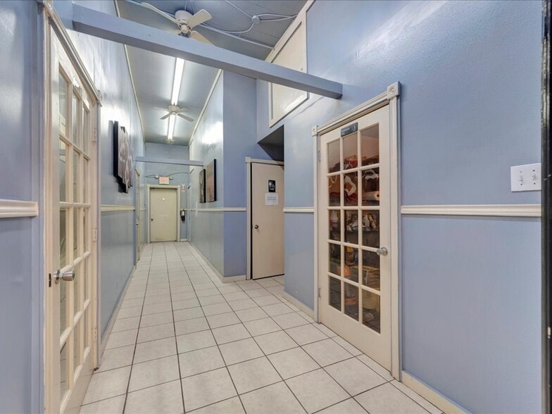 More Photos Of 1221 Abney Ave, Lufkin Office For Sale