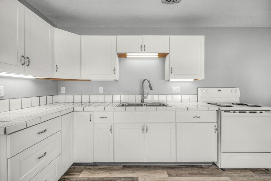 More Photos Of 118 Engle Ave, Molalla Storefront For Sale