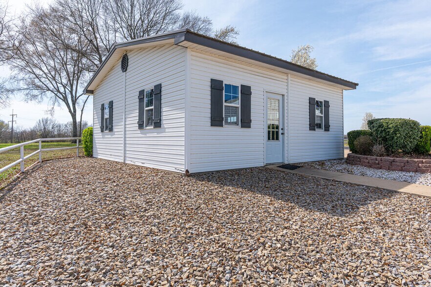 More Photos Of 464779 E 1070 Rd, Sallisaw Flex For Sale