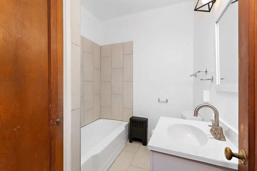 More Photos Of 306 Main St, Parkville Apartments For Sale