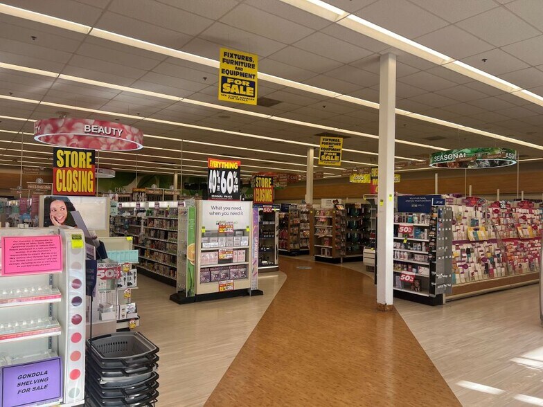 More Photos Of 1395 Middletown Ave, Northford Freestanding For Sale