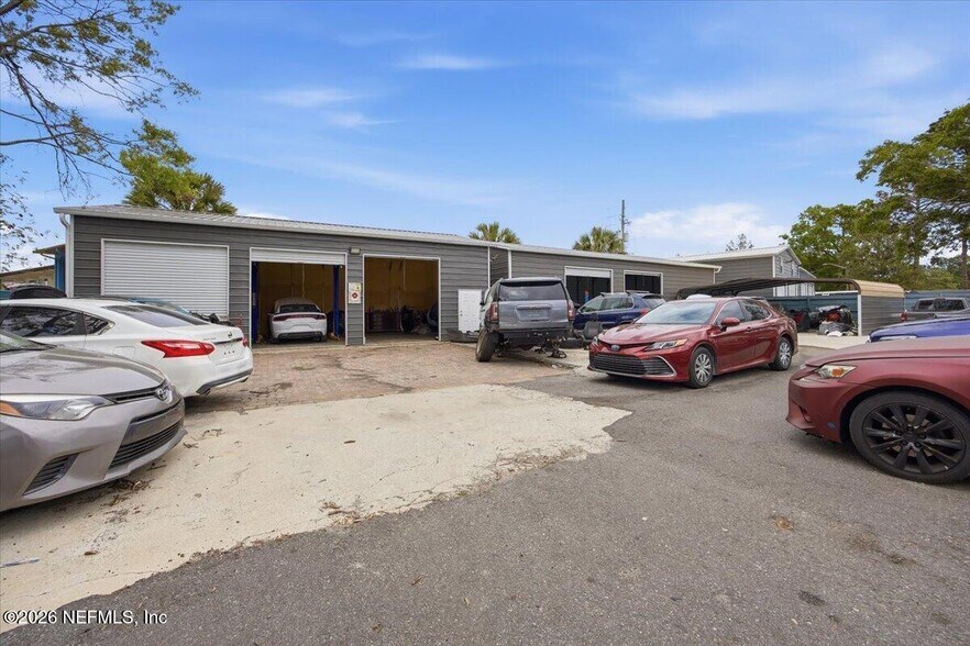 More Photos Of 5023 Bowden Rd, Jacksonville Auto Dealership For Sale