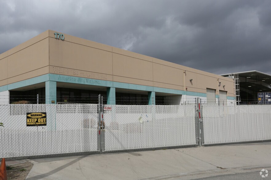 More Photos Of 170 W Mindanao St, Bloomington Manufacturing For Sale