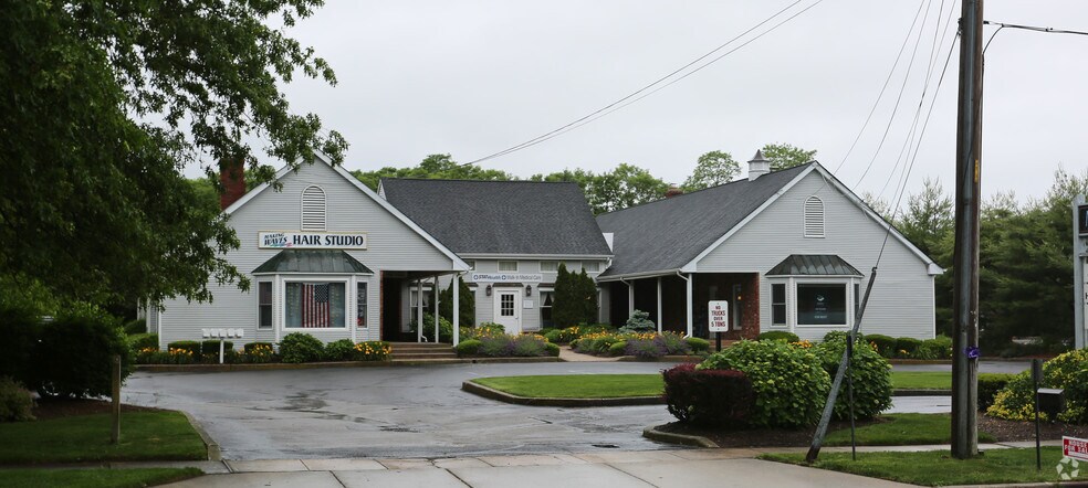 More Photos Of 32645 Main Rd, Cutchogue Office For Lease