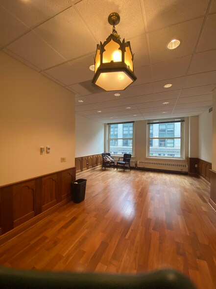More Photos Of 77 W Washington St, Chicago Office For Lease