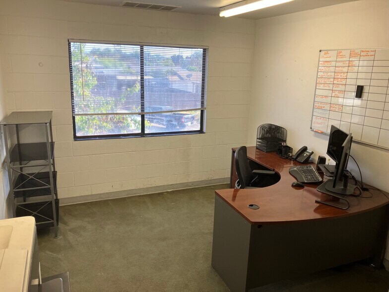 More Photos Of 1533 Wilson Ave, National City Manufacturing For Lease