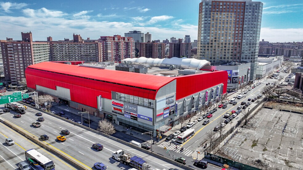 Primary Photo Of 6135 Junction Blvd, Rego Park Unknown For Lease