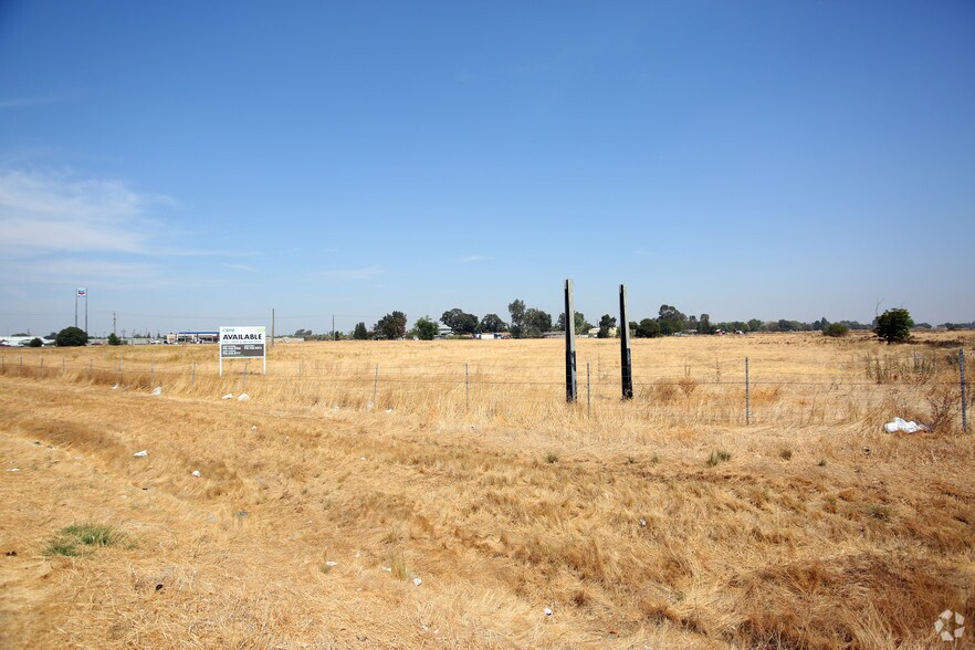 More Photos Of I-99 And Simmerhorn Rd, Galt Land For Lease