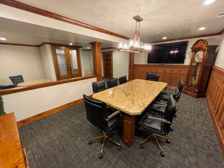 More Photos Of 640 N Main St, North Salt Lake Office For Sale