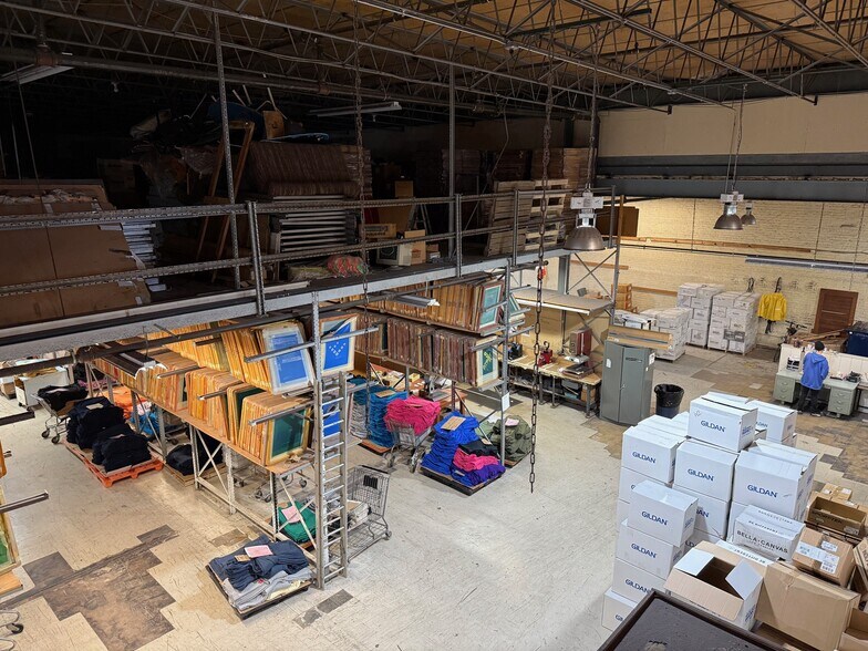 More Photos Of 4949 N Western Ave, Chicago Warehouse For Lease