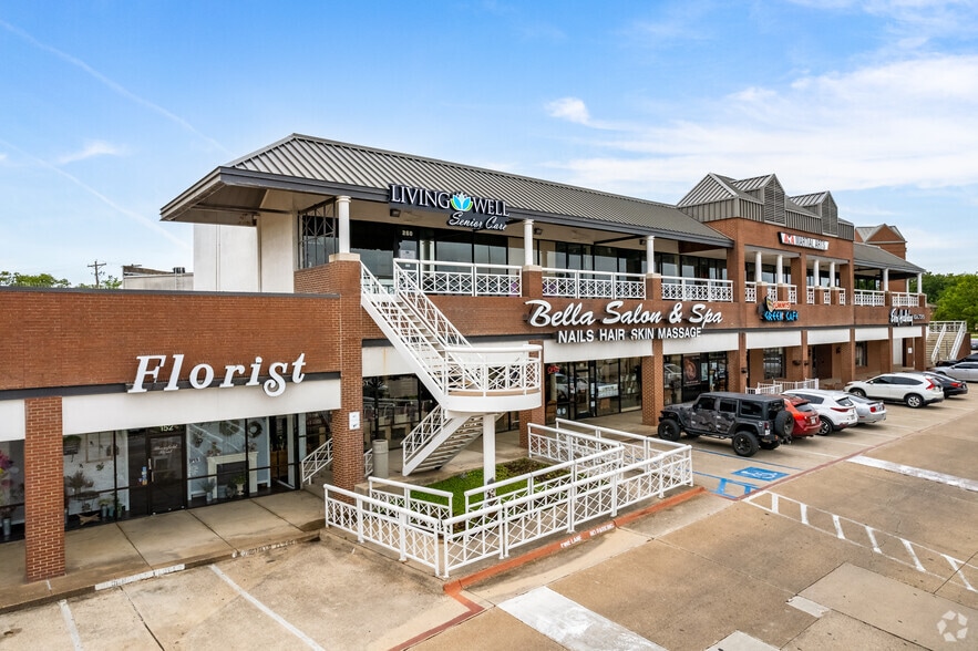 More Photos Of 2430 E Interstate 35 S, Denton General Retail For Lease