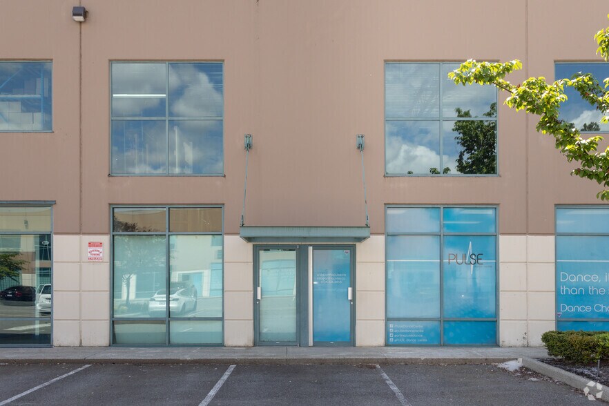 More Photos Of 1525 Broadway St, Port Coquitlam Warehouse For Lease