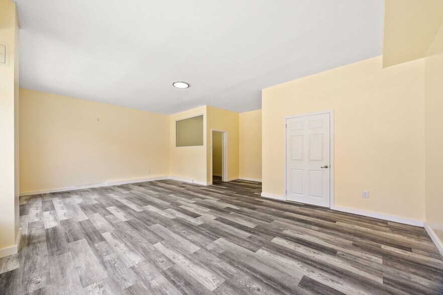 More Photos Of 222 E 51st St, Brooklyn Storefront Retail Residential For Sale