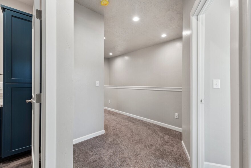 More Photos Of 560 Park Springs Ave, Baker City Apartments For Sale