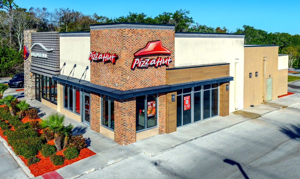 More Photos Of 7840-7850 N Wickham Rd, Melbourne Freestanding For Sale