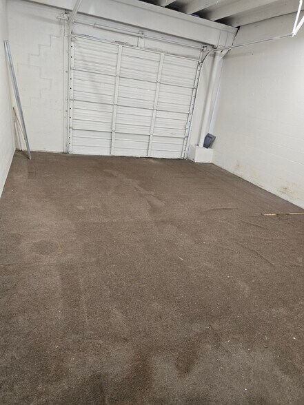 More Photos Of 211 Missouri Ave N, Largo Storefront Retail Office For Lease