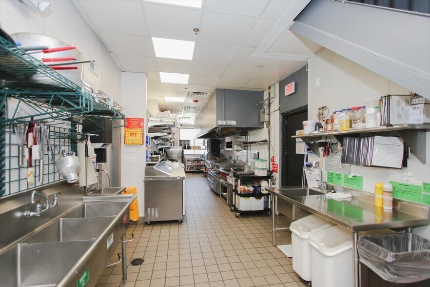 More Photos Of 720 E Rand Rd, Mount Prospect Fast Food For Sale