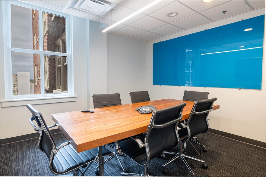 More Photos Of 37 N Orange Ave, Orlando Coworking Space