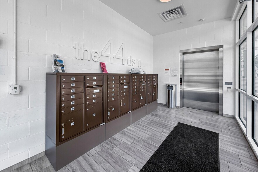 More Photos Of 4326 Hickman Rd, Des Moines Apartments For Sale